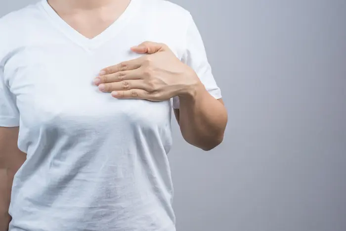 Nodule au sein : quand s’inquiéter et quels examens faire ?