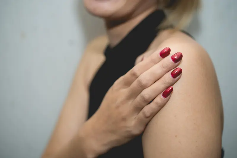 Ganglion sous l’aisselle après vaccin : quand faut-il consulter ?