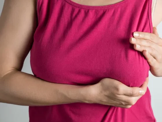 Mamelon qui se rétracte : faut-il s’inquiéter et quels examens faire ?