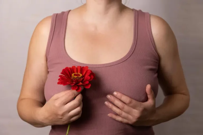 Cancer du sein héréditaire : à quel moment demander un test BRCA ?