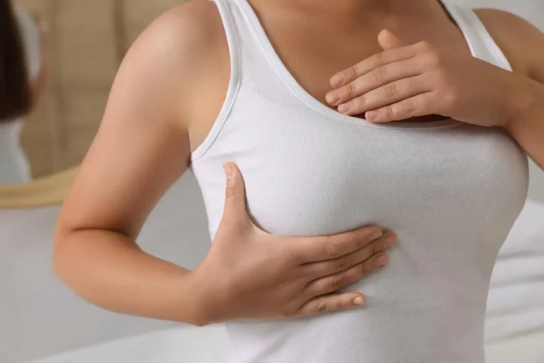Mastodynie : pourquoi vos seins sont douloureux et quand faut-il s’inquiéter ?
